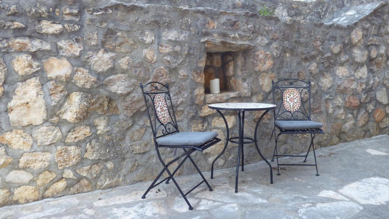 Appartement Ambiente à Jasenice  Extérieur photo