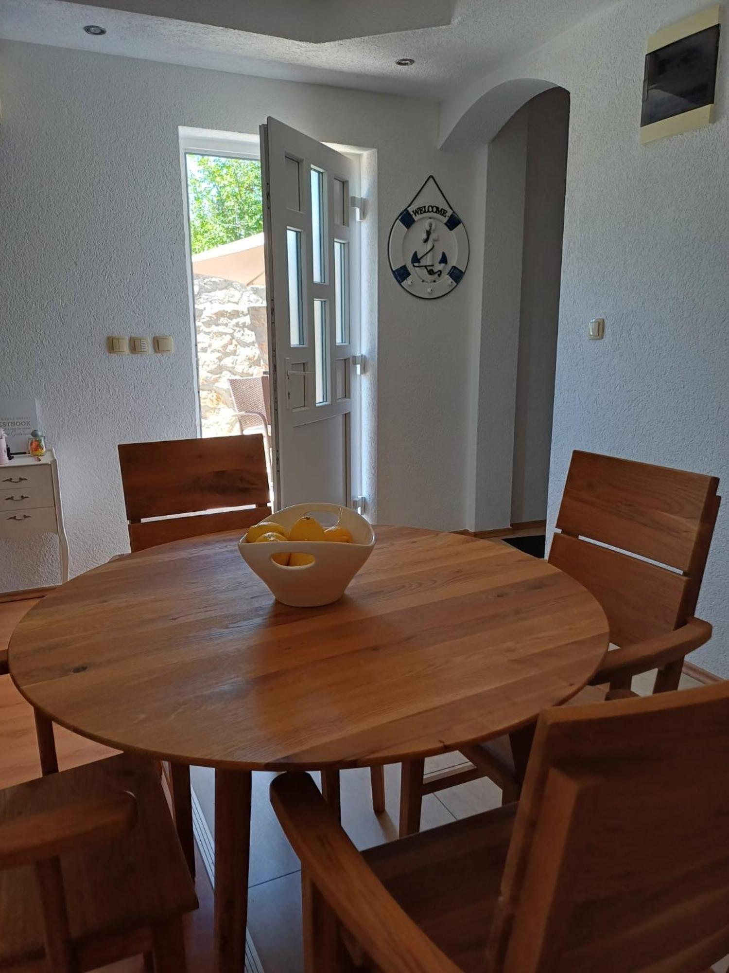 Appartement Ambiente à Jasenice  Extérieur photo