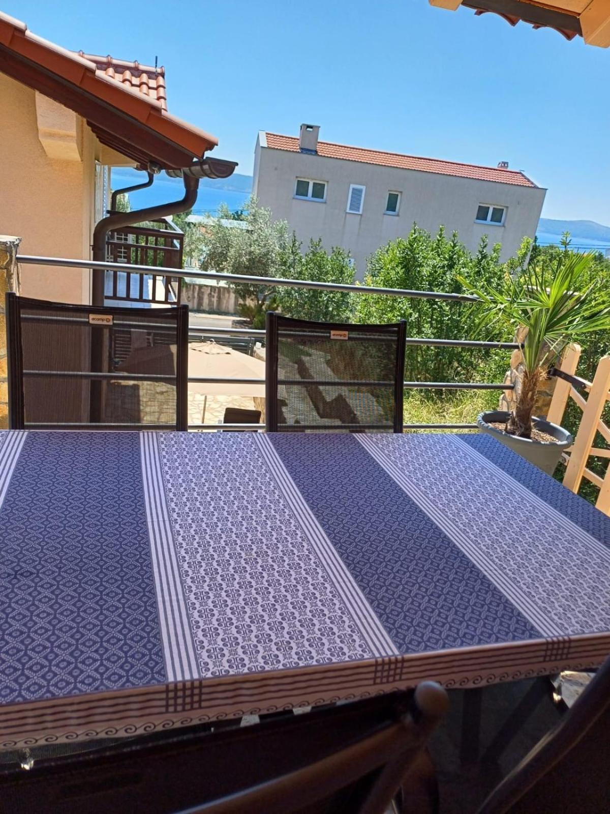 Appartement Ambiente à Jasenice  Extérieur photo