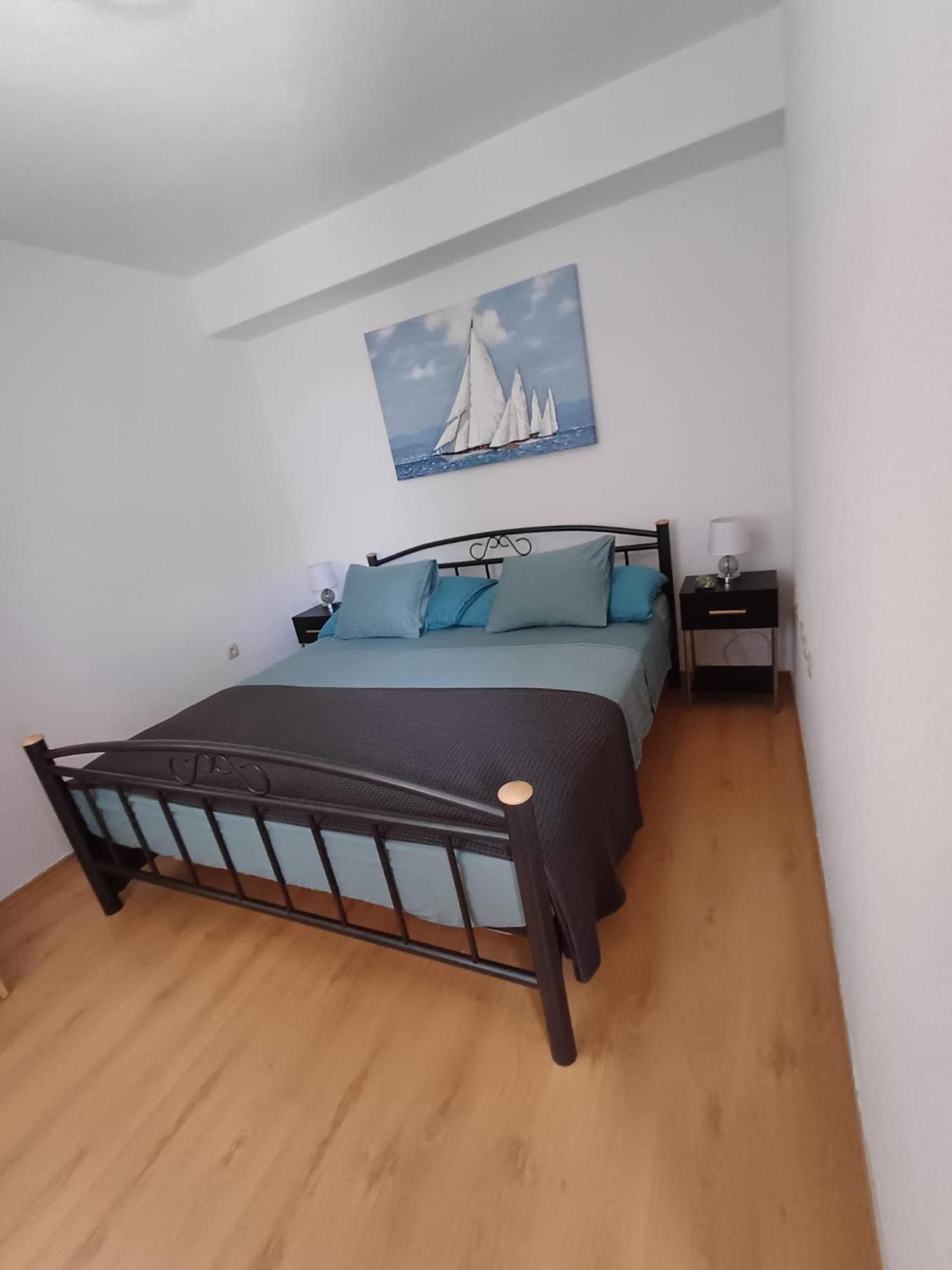 Appartement Ambiente à Jasenice  Extérieur photo