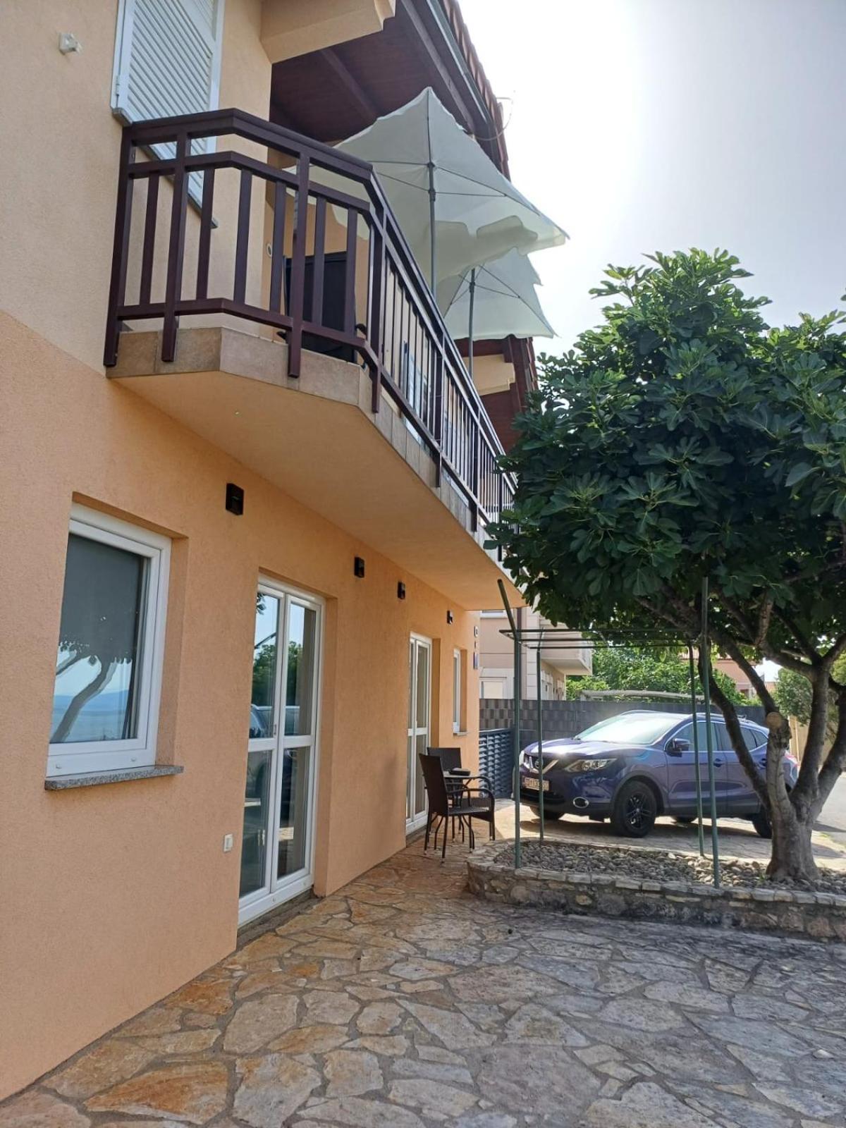 Appartement Ambiente à Jasenice  Extérieur photo