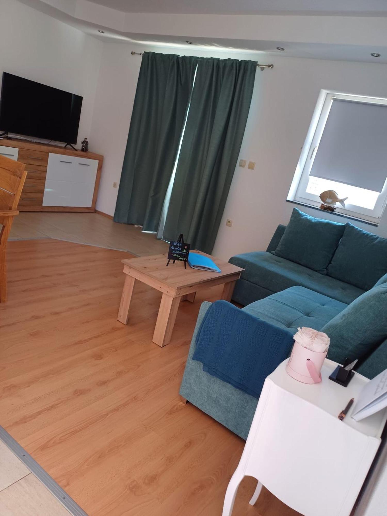Appartement Ambiente à Jasenice  Extérieur photo